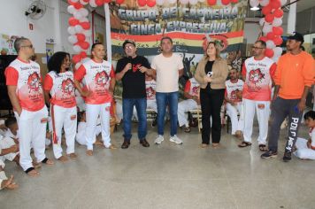 PREFEITA SÔNIA PRESTIGIA FORMATURA DE CAPOEIRA EM SALMOURÃO E DESTACA APOIO À CULTURA E AO ESPORTE