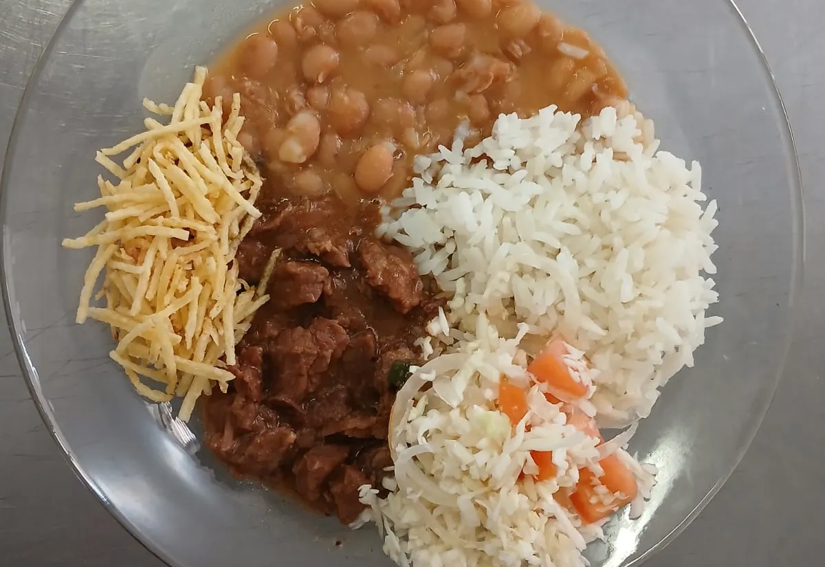  MERENDA DE QUALIDADE NAS ESCOLAS MUNICIPAIS