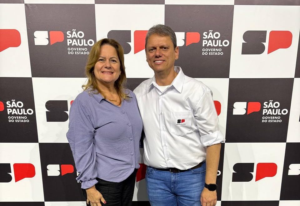SAÚDE DE SALMOURÃO RECEBERÁ NOVA AMBULÂNCIA E VAN PARA TRANSPORTE DE PACIENTES
