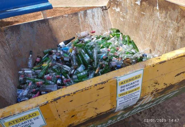  SALMOURÃO FORTALECE SUSTENTABILIDADE COM COLETA SELETIVA DE VIDROS 