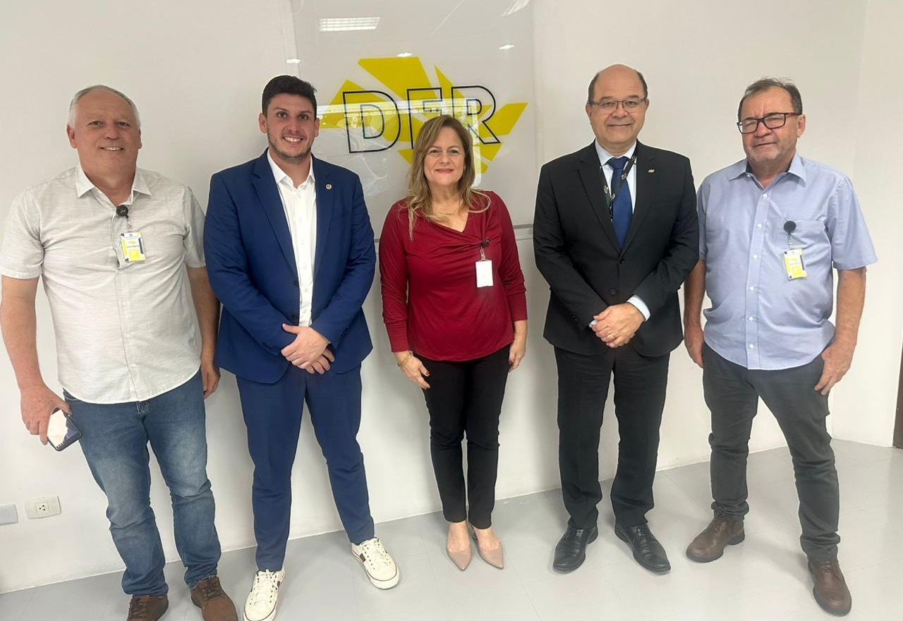 PREFEITA SÔNIA COBRA ASFALTAMENTO DA VICINAL QUE LIGA SALMOURÃO A LUCÉLIA